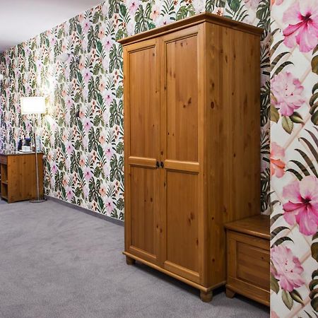 בוצ'ניה Hotel Zalesie מראה חיצוני תמונה