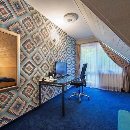 בוצ'ניה Hotel Zalesie מראה חיצוני תמונה
