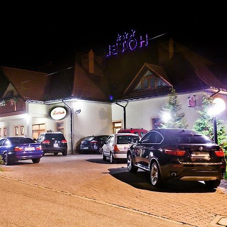 בוצ'ניה Hotel Zalesie מראה חיצוני תמונה