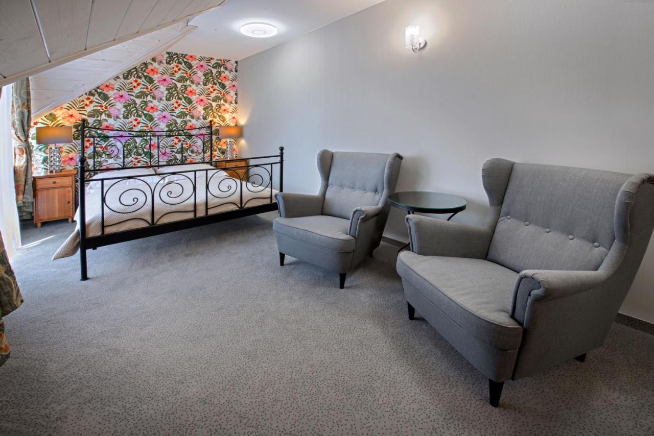 בוצ'ניה Hotel Zalesie מראה חיצוני תמונה