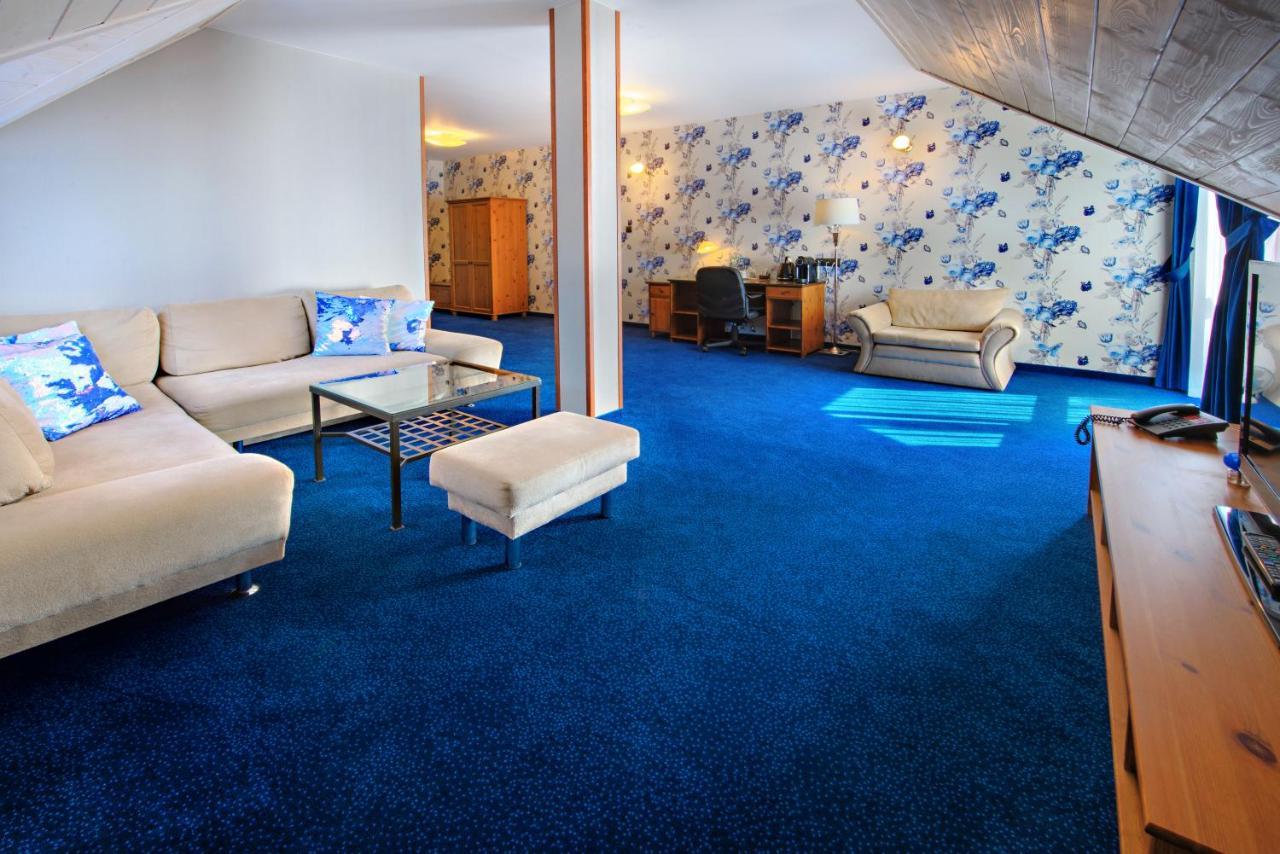 בוצ'ניה Hotel Zalesie מראה חיצוני תמונה
