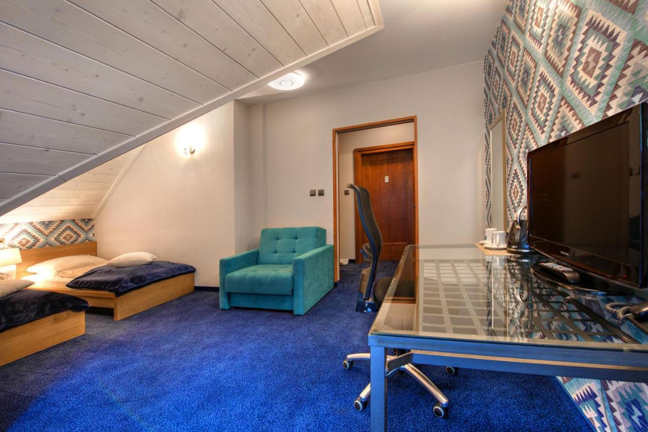בוצ'ניה Hotel Zalesie מראה חיצוני תמונה