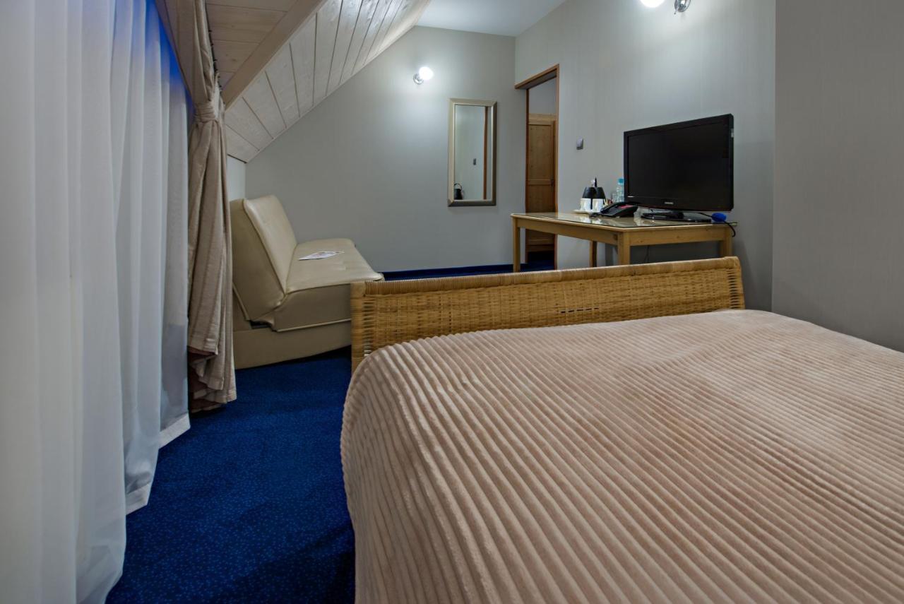 בוצ'ניה Hotel Zalesie מראה חיצוני תמונה