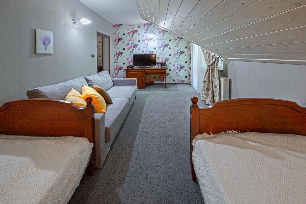 בוצ'ניה Hotel Zalesie מראה חיצוני תמונה
