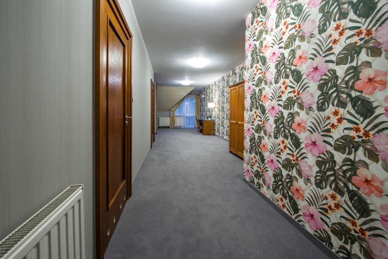 בוצ'ניה Hotel Zalesie מראה חיצוני תמונה