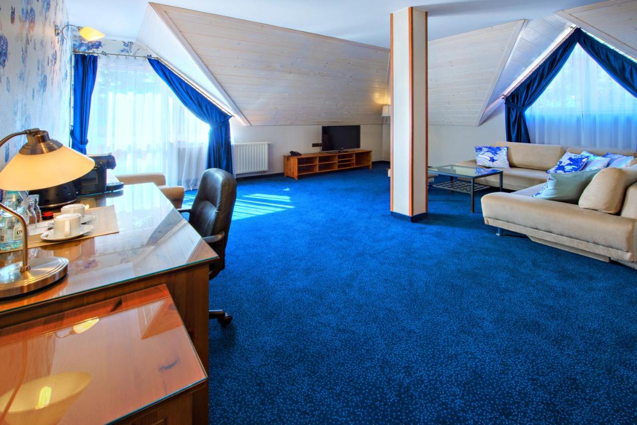 בוצ'ניה Hotel Zalesie מראה חיצוני תמונה