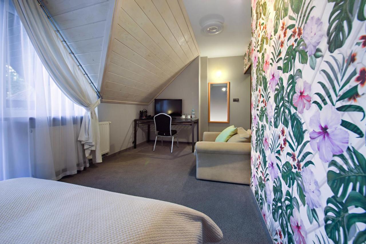 בוצ'ניה Hotel Zalesie מראה חיצוני תמונה