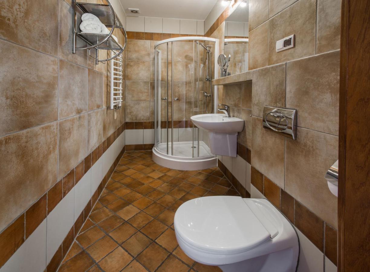 בוצ'ניה Hotel Zalesie מראה חיצוני תמונה